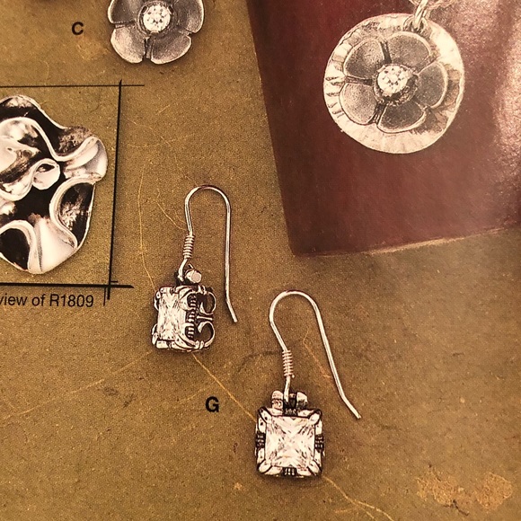 Silpada Sterling Silver CZ Uptown Earrings - Picture 7 of 13